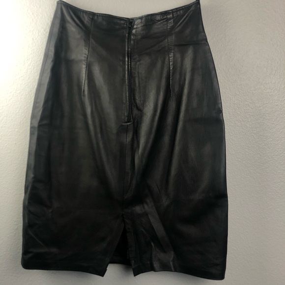 Leather skirt - Picture 1 of 7